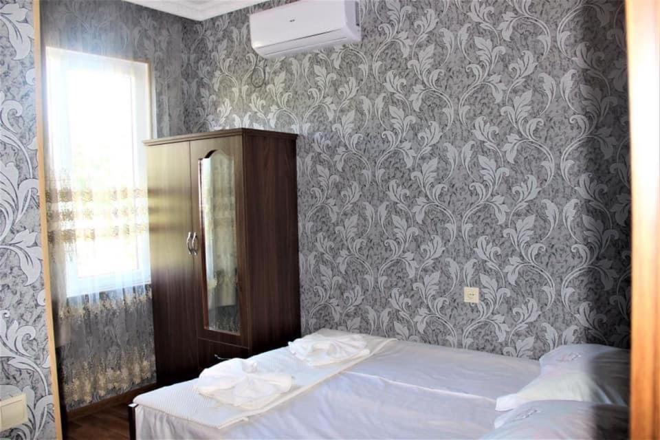 Hotel Oniks Kutaiszi Kültér fotó