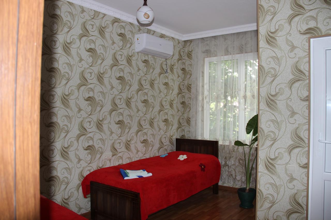 Hotel Oniks Kutaiszi Kültér fotó